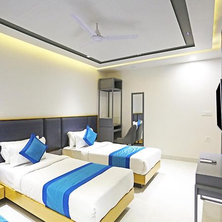 Hotel Apple Villa - Near Delhi Airport With Free Airport Transsfer Нью-Делі Екстер'єр фото
