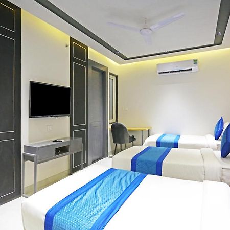 Hotel Apple Villa - Near Delhi Airport With Free Airport Transsfer Нью-Делі Екстер'єр фото