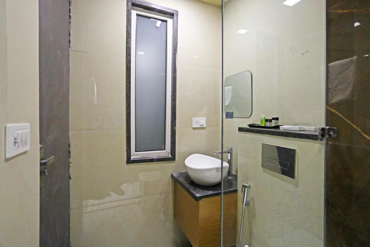 Hotel Apple Villa - Near Delhi Airport With Free Airport Transsfer Нью-Делі Екстер'єр фото