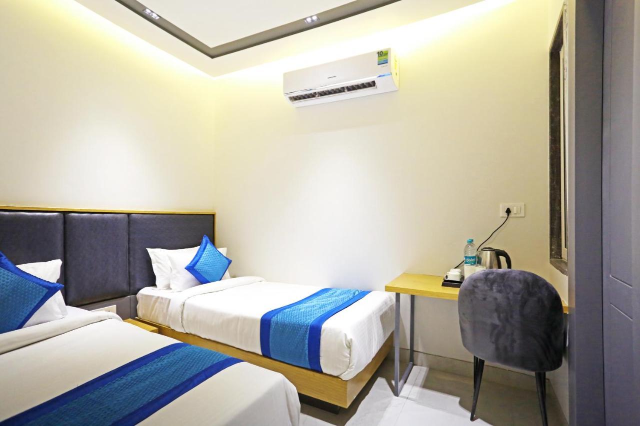Hotel Apple Villa - Near Delhi Airport With Free Airport Transsfer Нью-Делі Екстер'єр фото