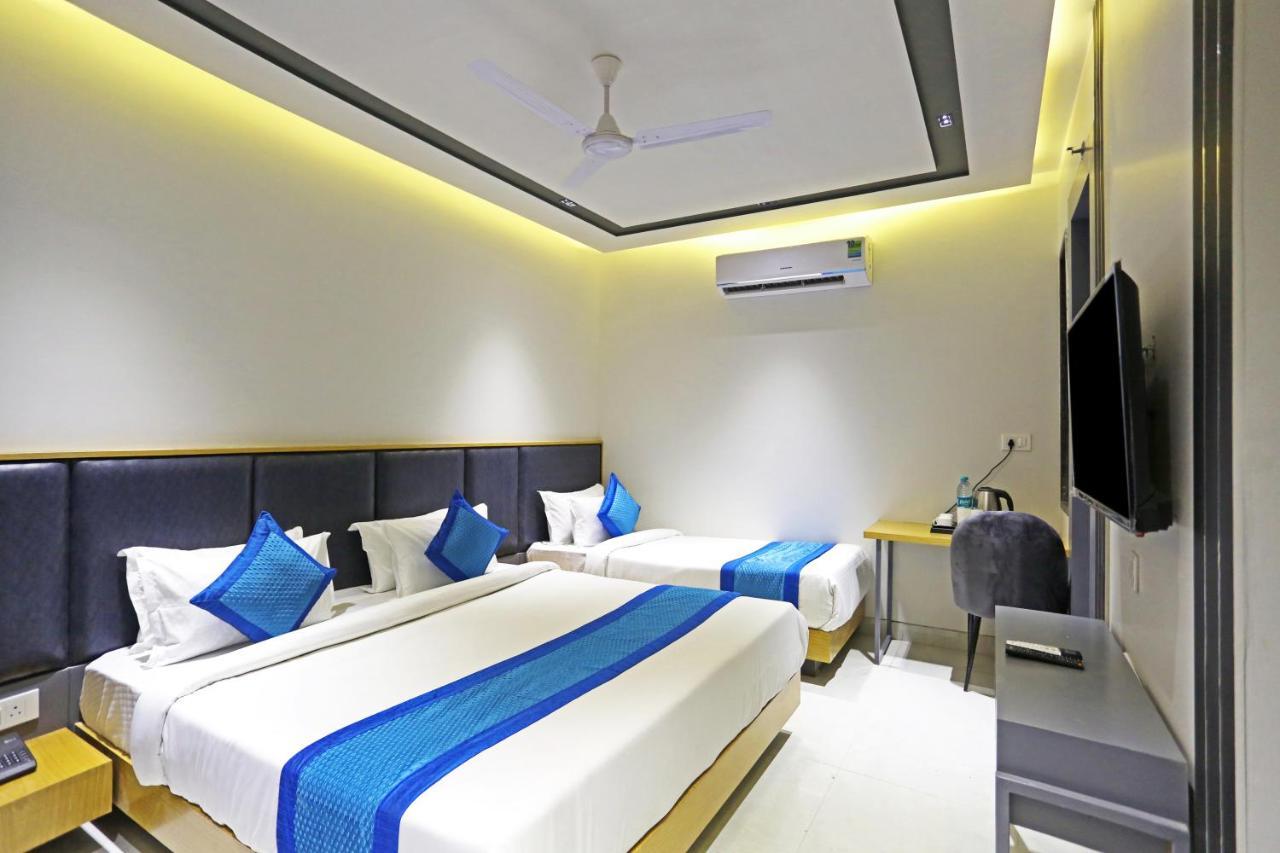 Hotel Apple Villa - Near Delhi Airport With Free Airport Transsfer Нью-Делі Екстер'єр фото