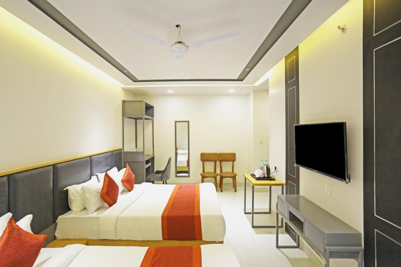 Hotel Apple Villa - Near Delhi Airport With Free Airport Transsfer Нью-Делі Екстер'єр фото
