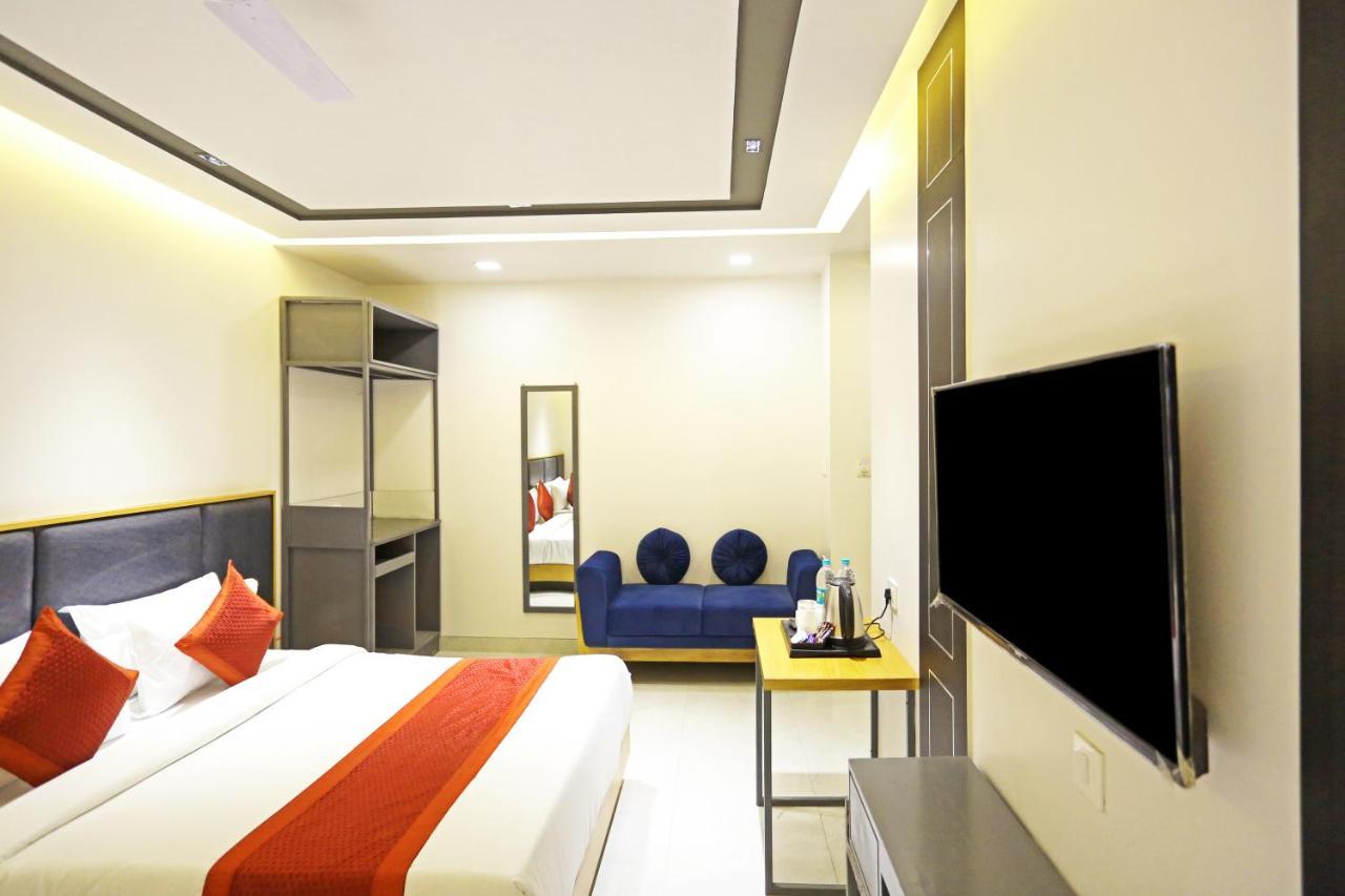 Hotel Apple Villa - Near Delhi Airport With Free Airport Transsfer Нью-Делі Екстер'єр фото