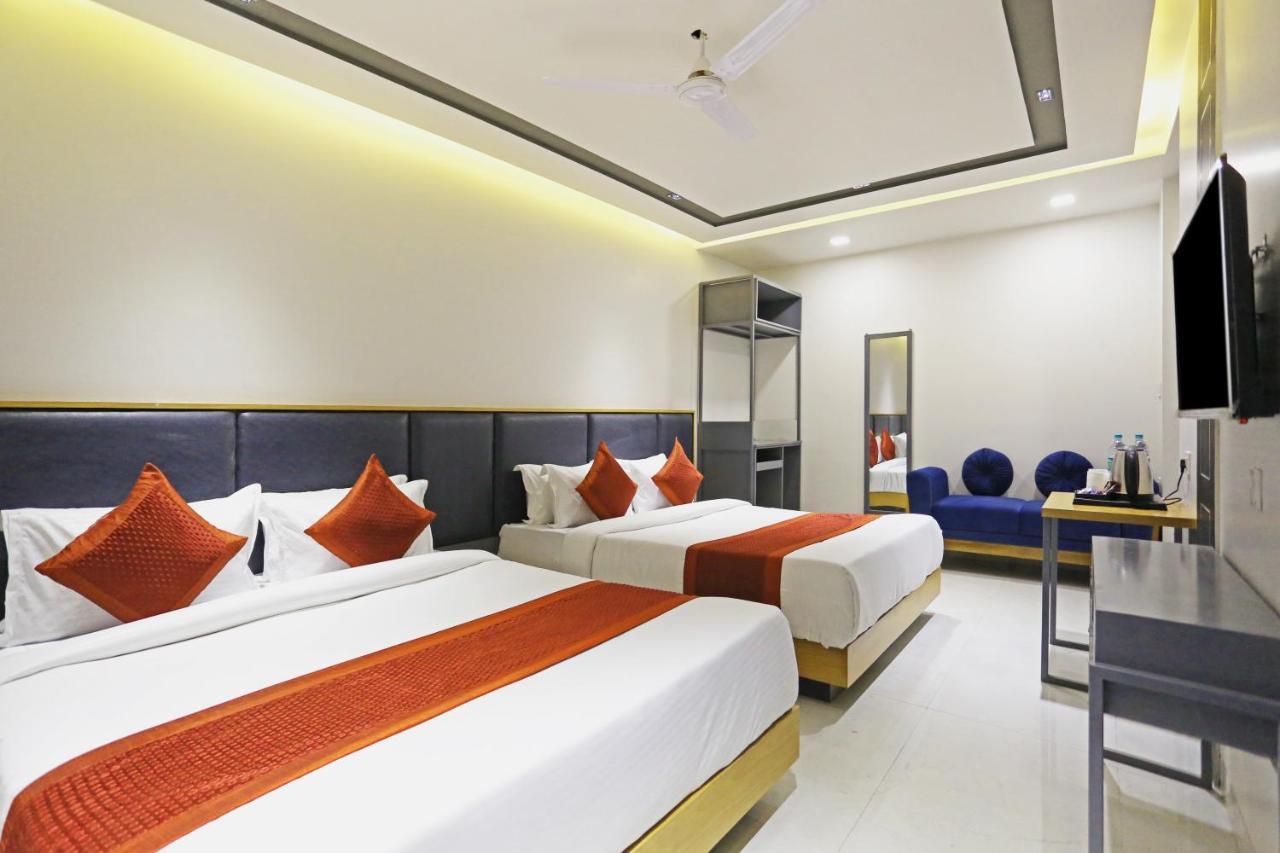 Hotel Apple Villa - Near Delhi Airport With Free Airport Transsfer Нью-Делі Екстер'єр фото