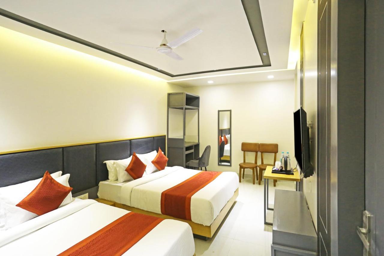 Hotel Apple Villa - Near Delhi Airport With Free Airport Transsfer Нью-Делі Екстер'єр фото