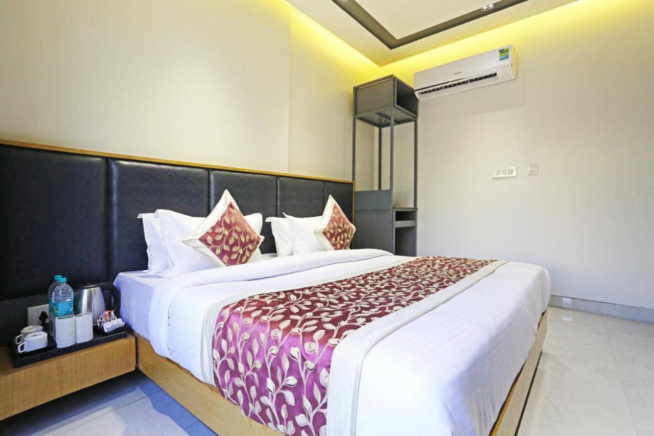 Hotel Apple Villa - Near Delhi Airport With Free Airport Transsfer Нью-Делі Екстер'єр фото